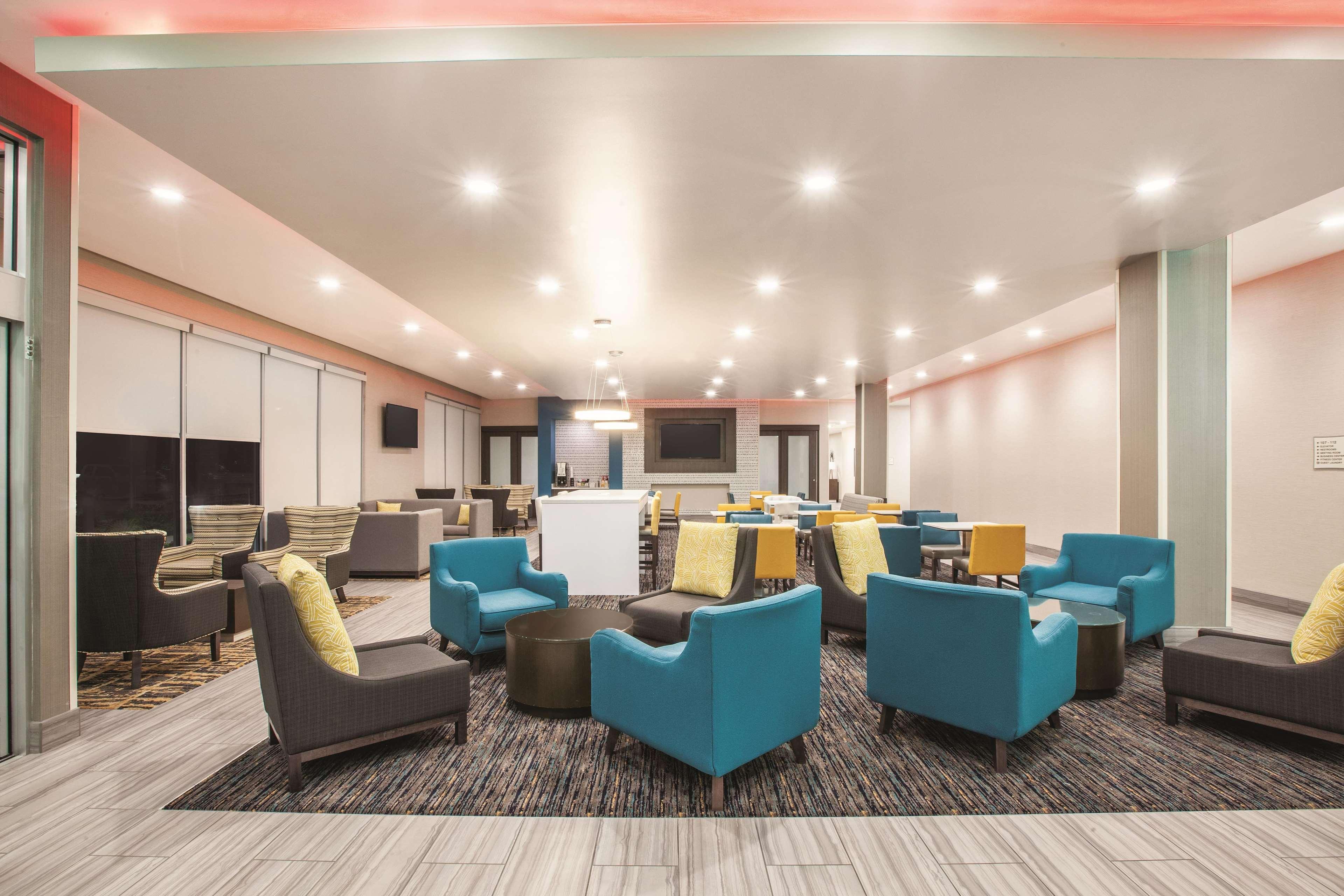 La Quinta By Wyndham Tulsa Broken Arrow Hotell Exteriör bild